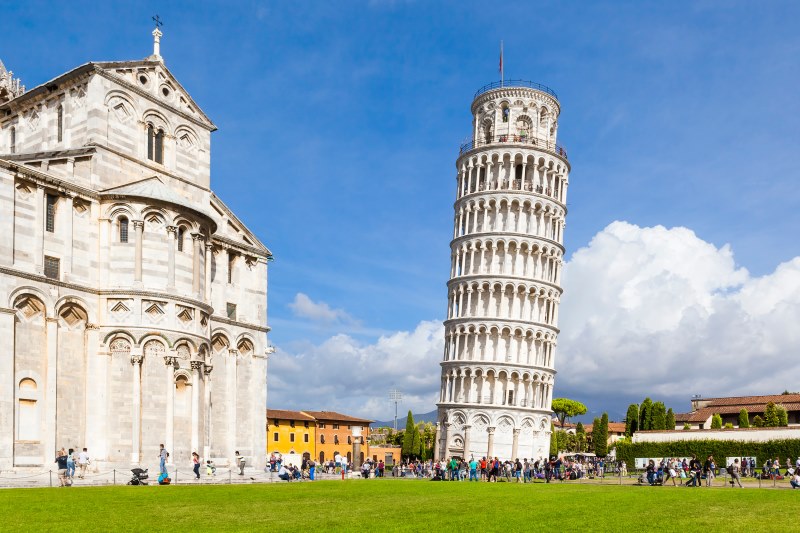 Piazza Miracoli Pisa