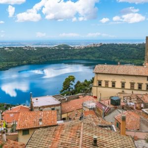 visuale panoramica lago di nemi