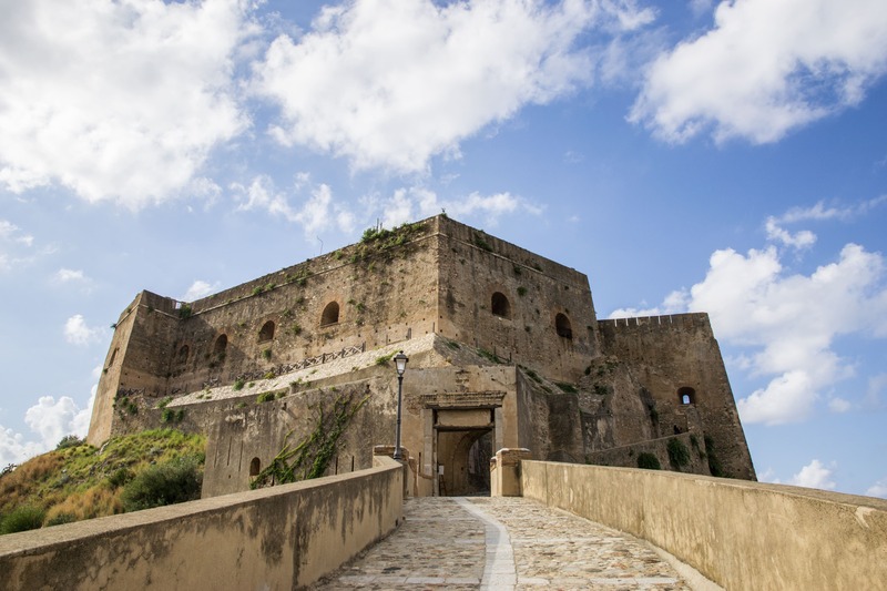 castello tuffo a Scilla 