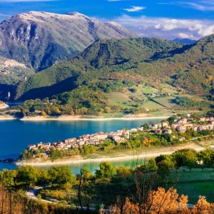 panoramica del Lago del Turano