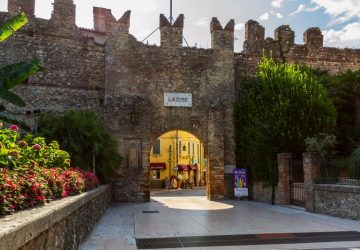 Lazise porta