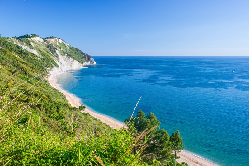 Spiaggia di Mezzavalle Marche