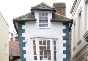 Crooked House