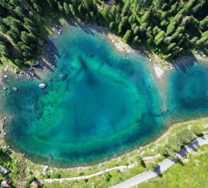 Lago di Carezza dall'alto
