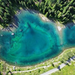 Lago di Carezza dall'alto