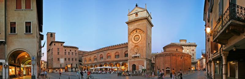 Mantova, Piazza delle erbe