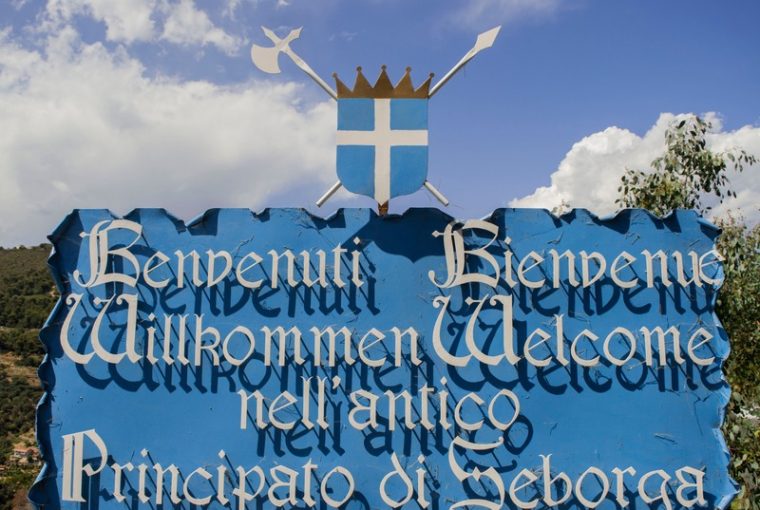 Cartello di benvenuto ai Prinicpato di Seborga