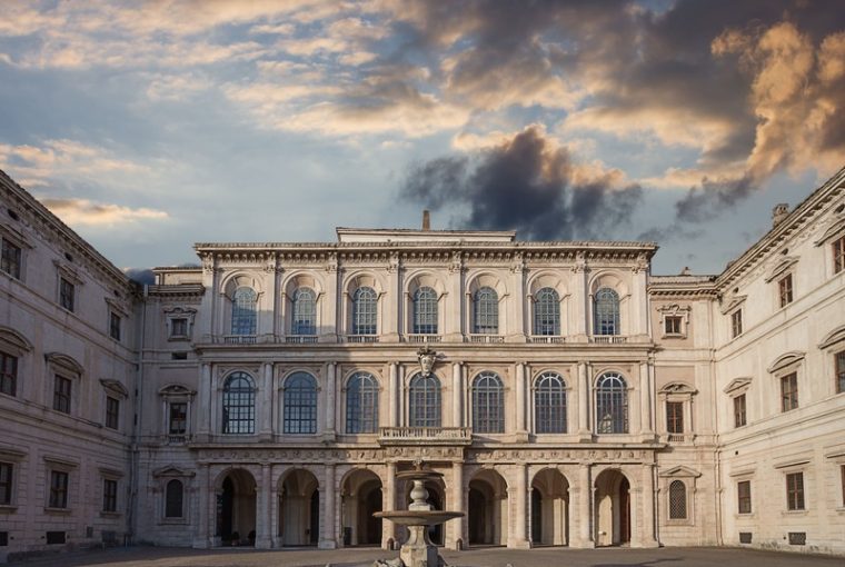 Palazzo Barberini facciata ingresso